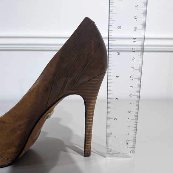 L.A.M.B brown leather peeptoe stilletto - Picture 12 of 12